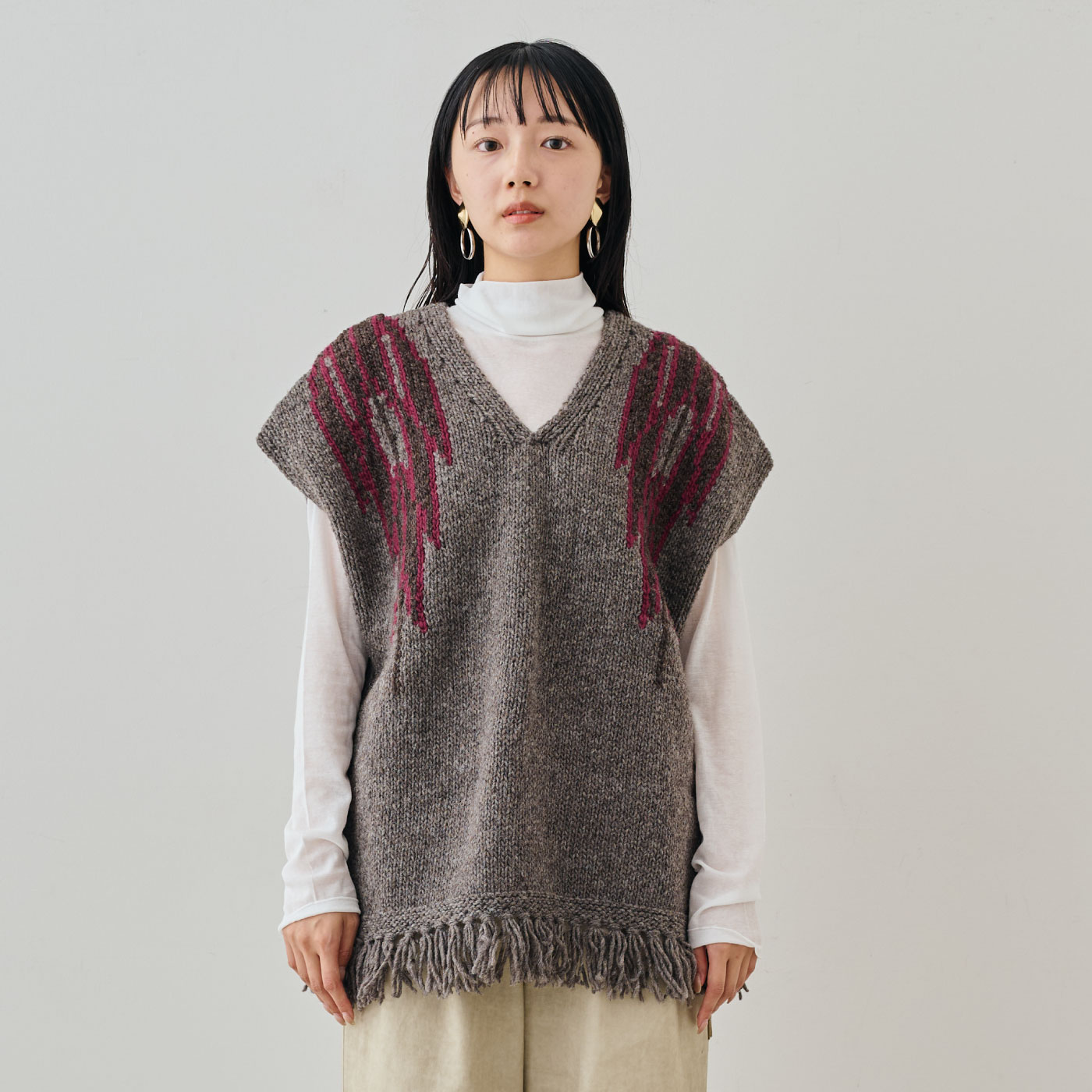 MEDE19F|ペルー手編み 民族柄ルーズニットベスト〈グレージュ〉